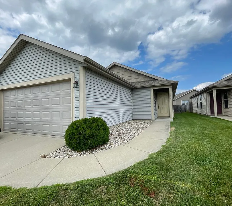 1329 Sourgum Ln