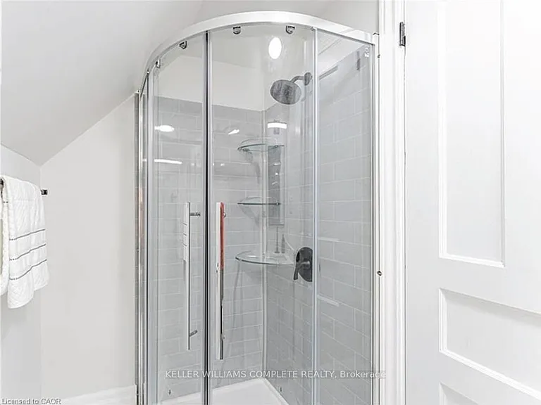 15 Barnesdale Ave N #3 — Photo 9