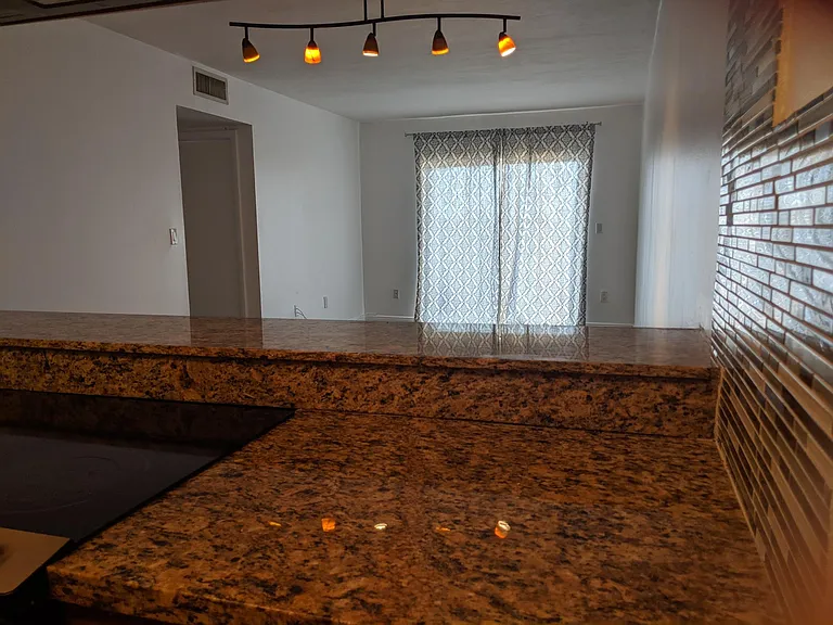 3181 SW 13th St — Photo 2