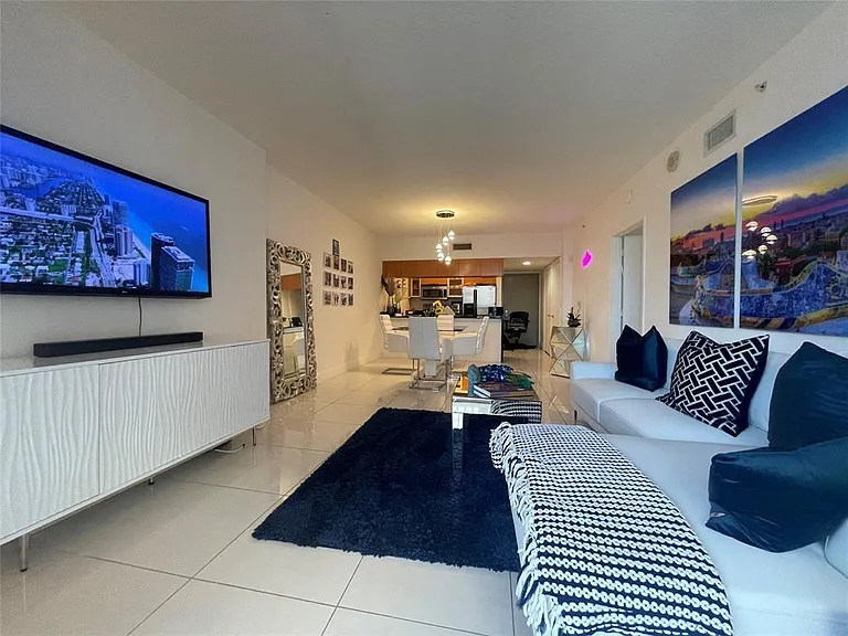 1750 N Bayshore Dr #2106 — Photo 7
