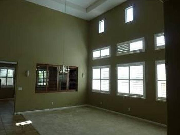 2nd image of 2233A Cambridge Dr