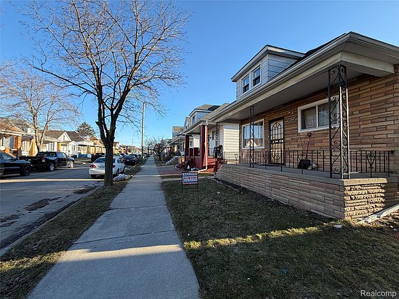 2nd image of 12091 Sobieski St