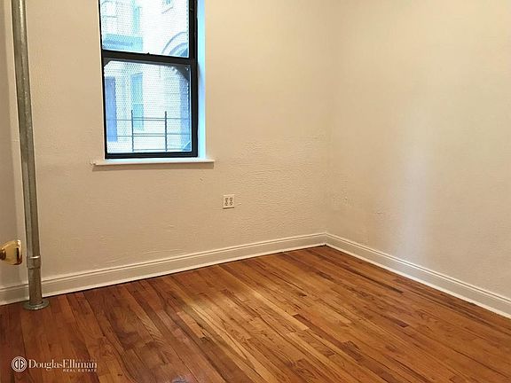 3rd image of 4556 49th St APT 1B