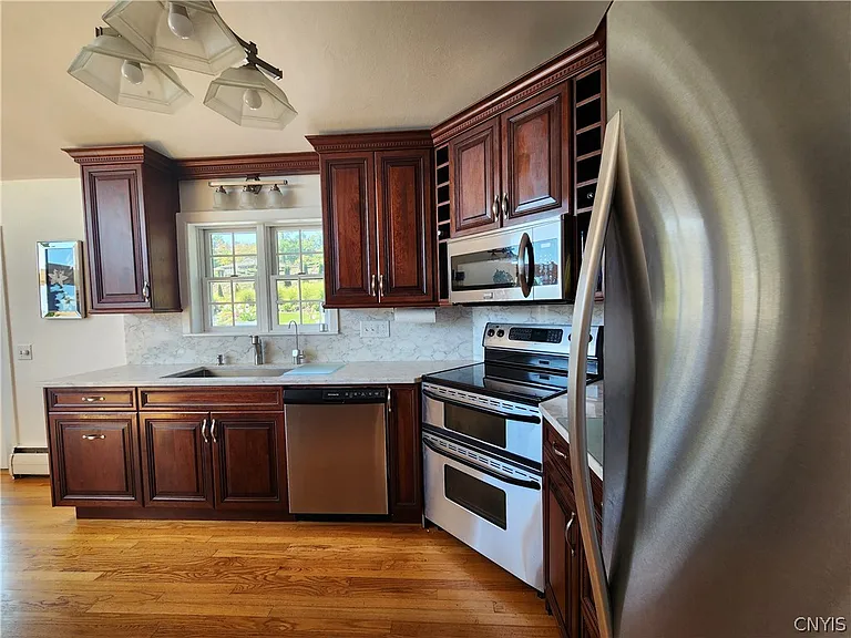 2139 Terrace Ln S — Photo 15