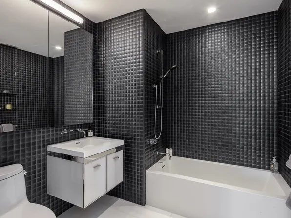 252 South Street image 9 of 69