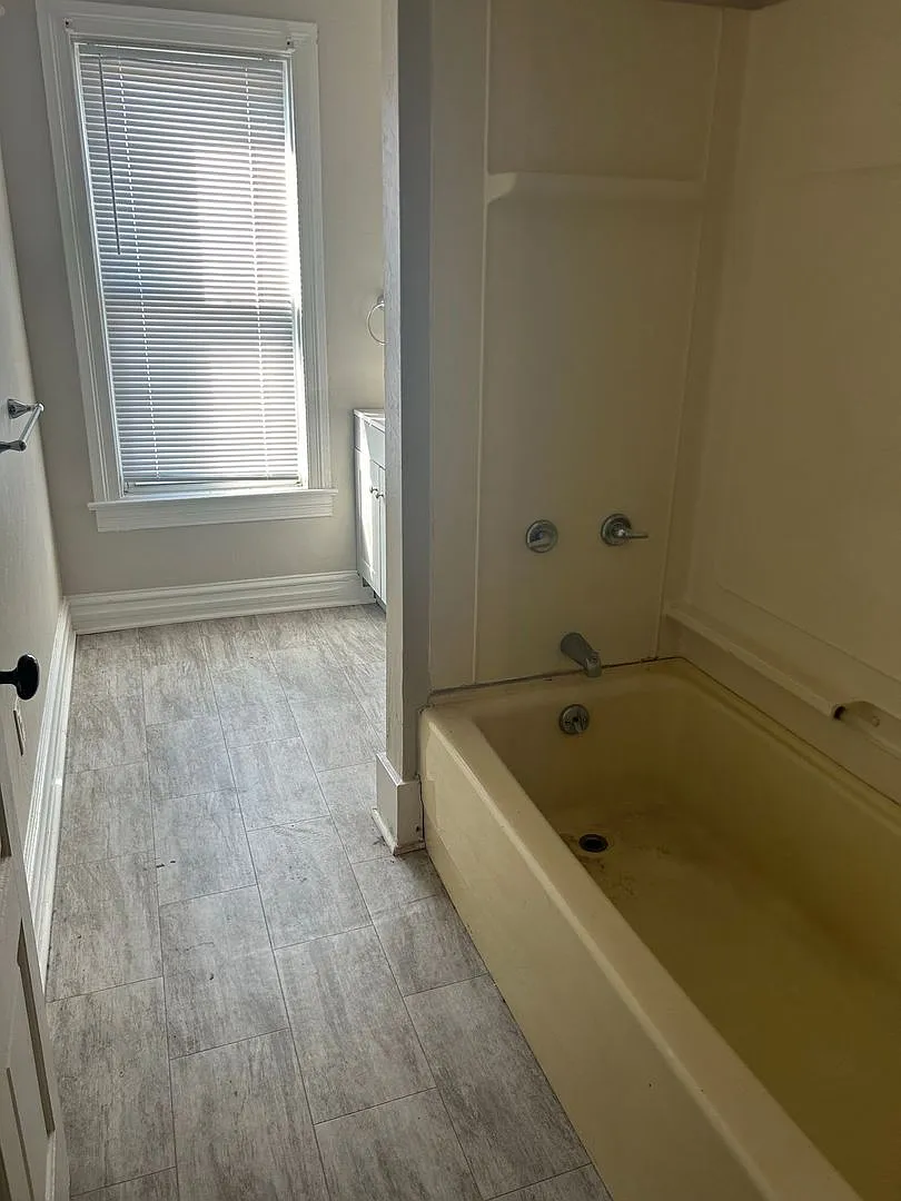 1 bed, 500 sqft, $895 — Photo 4