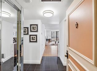 600 Three Islands Blvd APT 813, Hallandale, FL 33009