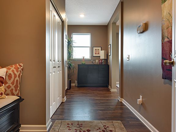 5th image of 8040 Lakebridge Ln
