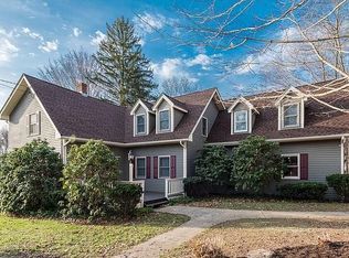 455 Horse Pond Rd, Madison, CT 06443