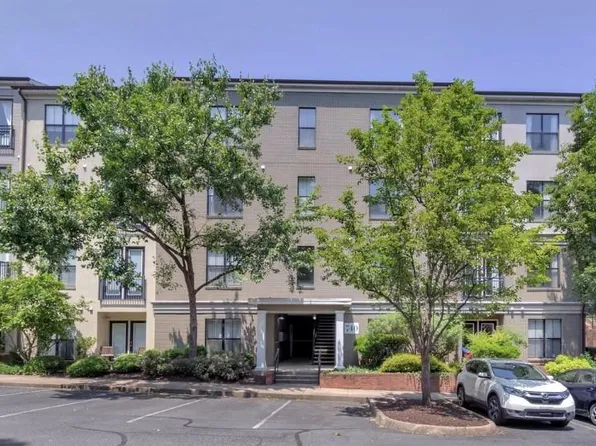 700 Walker Sq, Charlottesville, VA