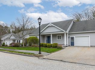 29 York Ledge Dr, Cumberland Foreside, ME 04110