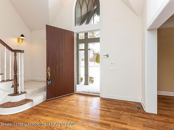 5th image of 6445 Oakencliffe Ln