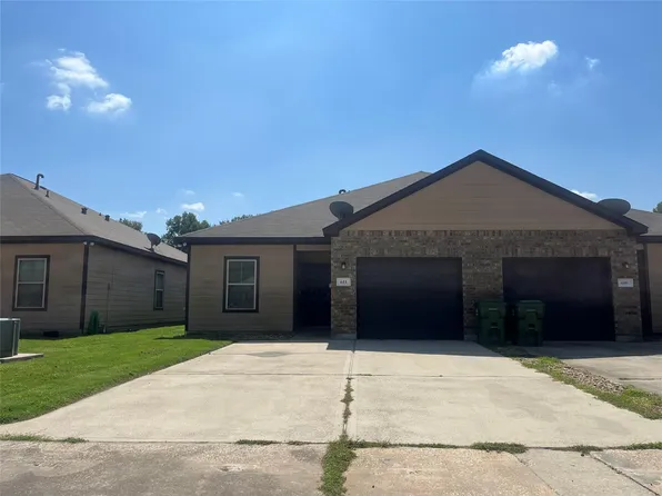 605 Rosewood St, Dayton, TX 77535