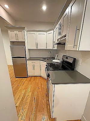 2nd image of 27 E 18th St #H