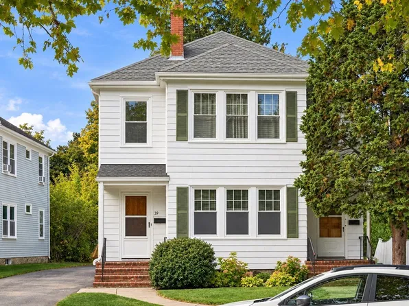 37 Orchard Cir #39, Swampscott, MA 01907