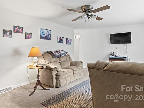 3rd image of 5727 Mount Holly Huntersville Rd