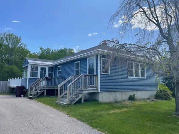 21 Bourque Street, Somersworth, NH 03878