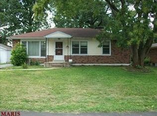 1065 N Saint Jacques St, Florissant, MO 63031