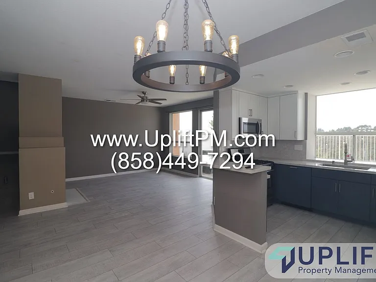 1337 Serena Cir #2 — Photo 6