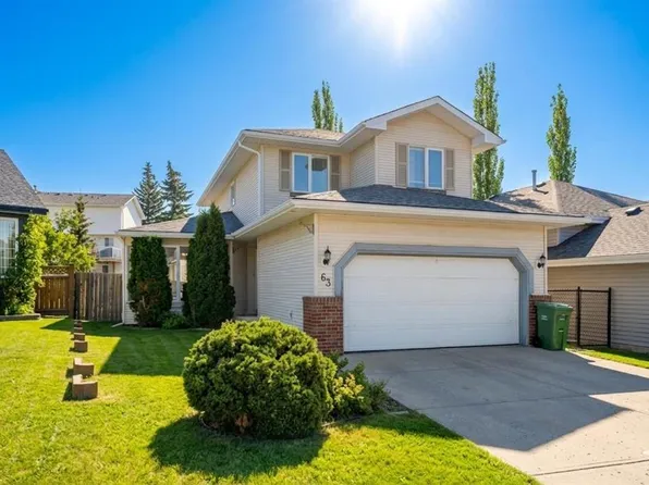 63 W Hawkmount Grn NW, Calgary, AB T3G 3T9