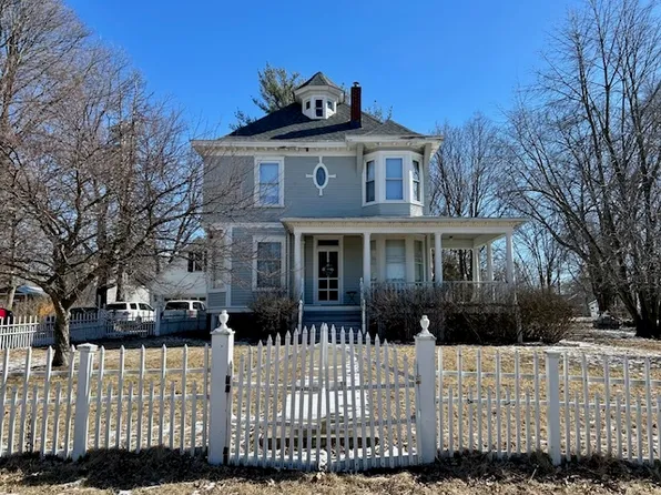 505 S Main St, Saybrook, IL 61770