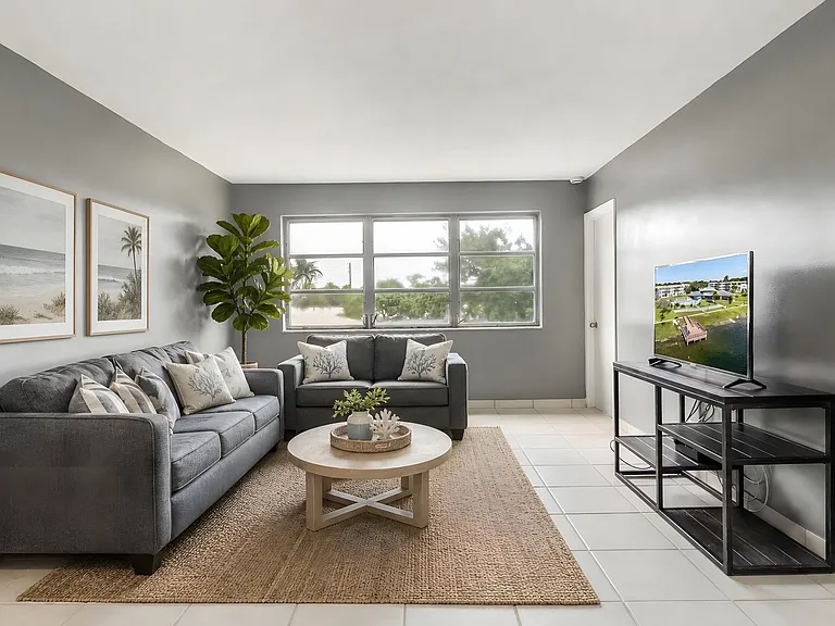 2309 Park Ln #202 — Photo 3