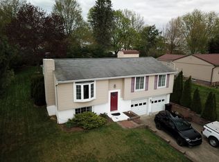 215 Sunridge Dr, Freedom, PA 15042