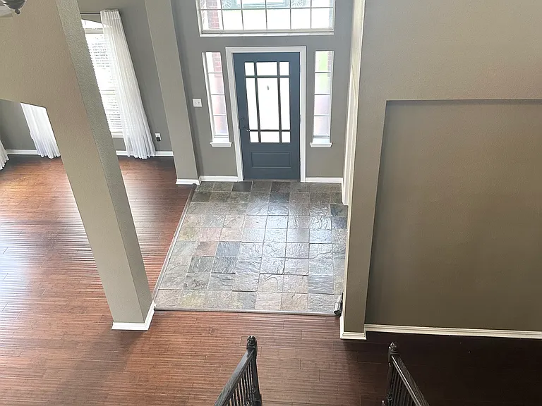 806 Cascades Dr — Photo 32