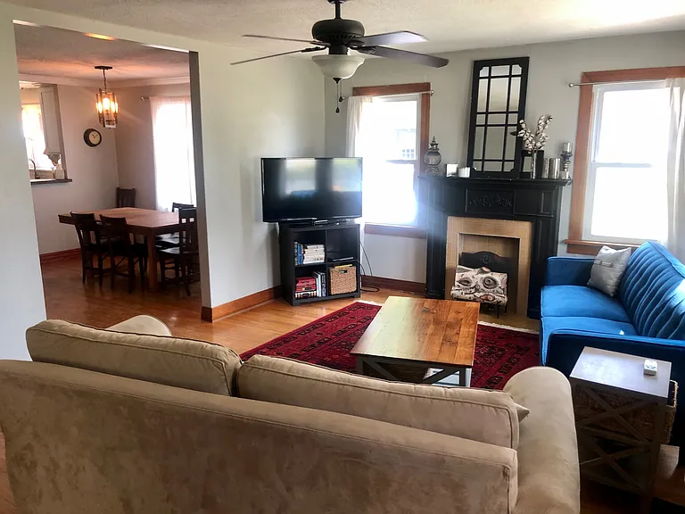 Living/TV room
