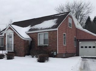 122 Armstrong Rd, Syracuse, NY 13209