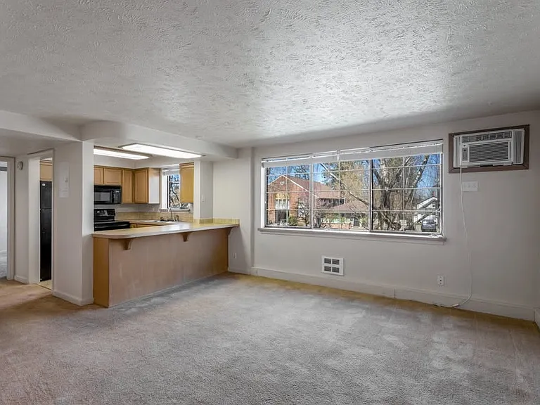 Walnut Court — Photo 3