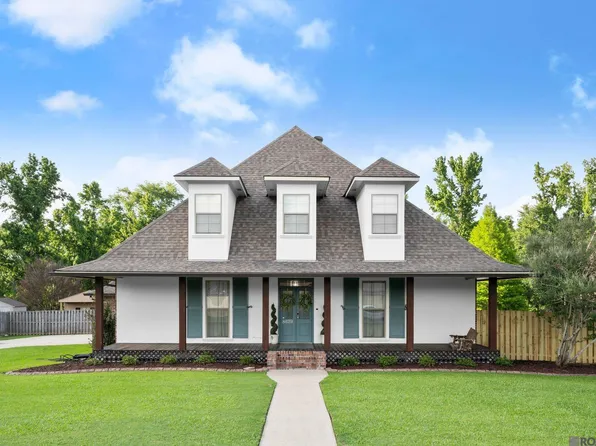 8629 Oakley Dr, Zachary, LA 70791