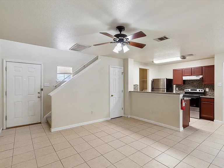 887 Sagewood Trl — Photo 4