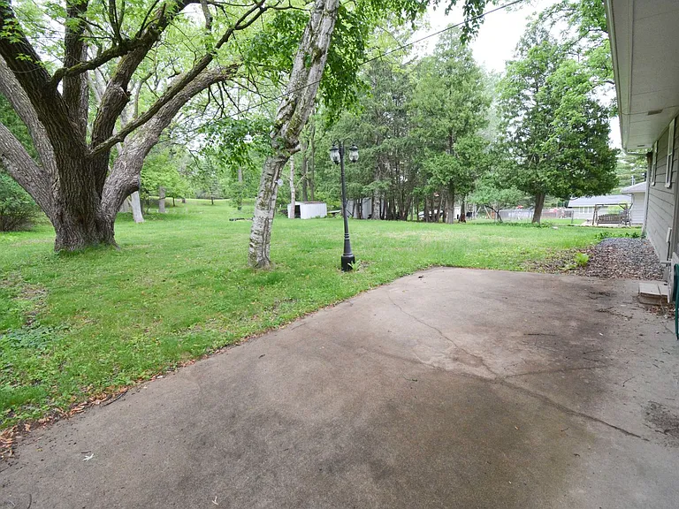 501 33rd St SW — Photo 15