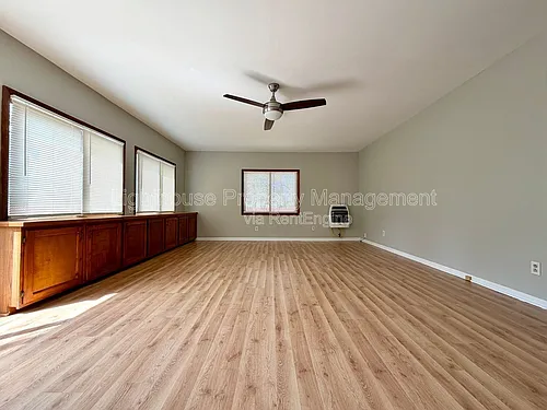 1054 Royal Oak St SW Photo 1