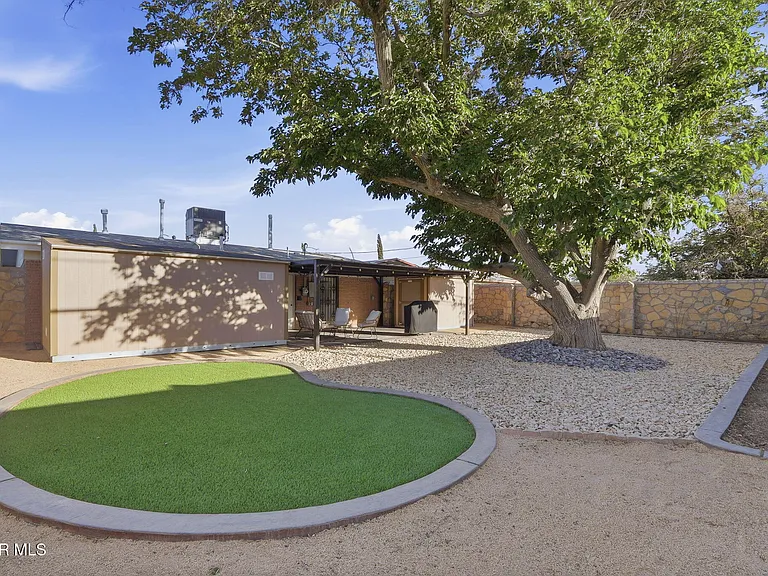 4873 McGregor Dr — Photo 37