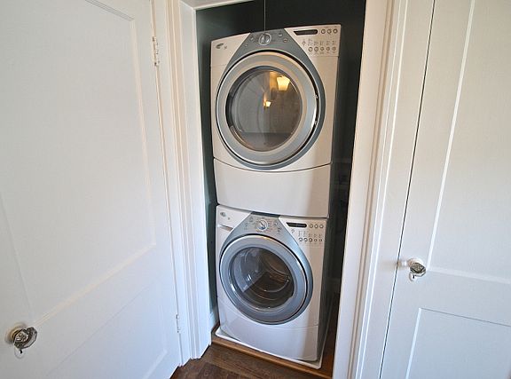 5th image of 216 W 51st Ter Unit 216