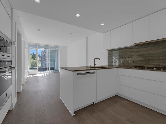 2nd image of 450 Westview St #403