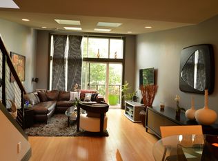 566 Ward St, Seattle, WA 98109