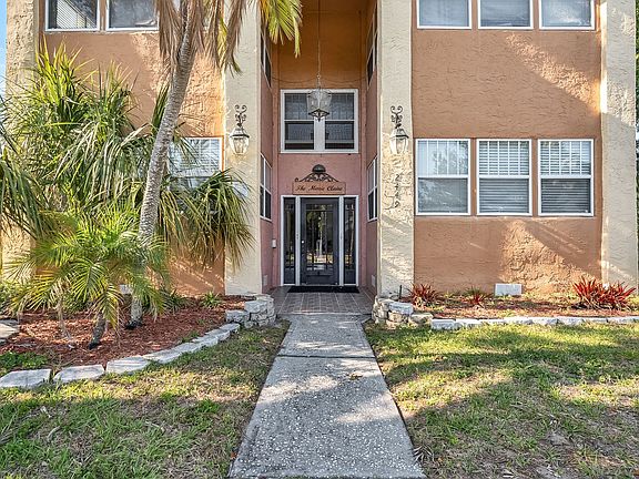 2nd image of 2449 Burlington Ave N APT 4