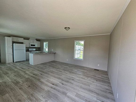 3rd image of 40357 Washington #4