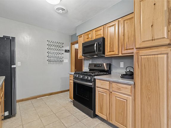5th image of 4018 Dalewood Ave SE