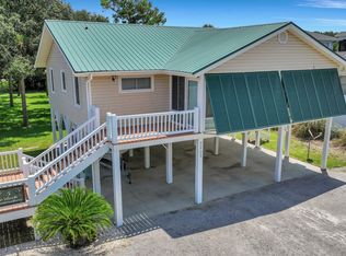 3203 Palmetto Blvd, Edisto Island, SC 29438