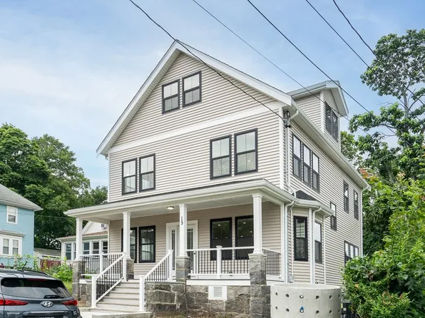 15 Gilmore St, Quincy, MA 02170