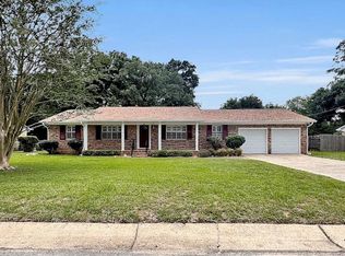 8117 Ridgefield Rd, Pensacola, FL 32514