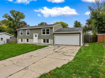 332 Crandall Dr NE, Cedar Rapids, IA, 52402