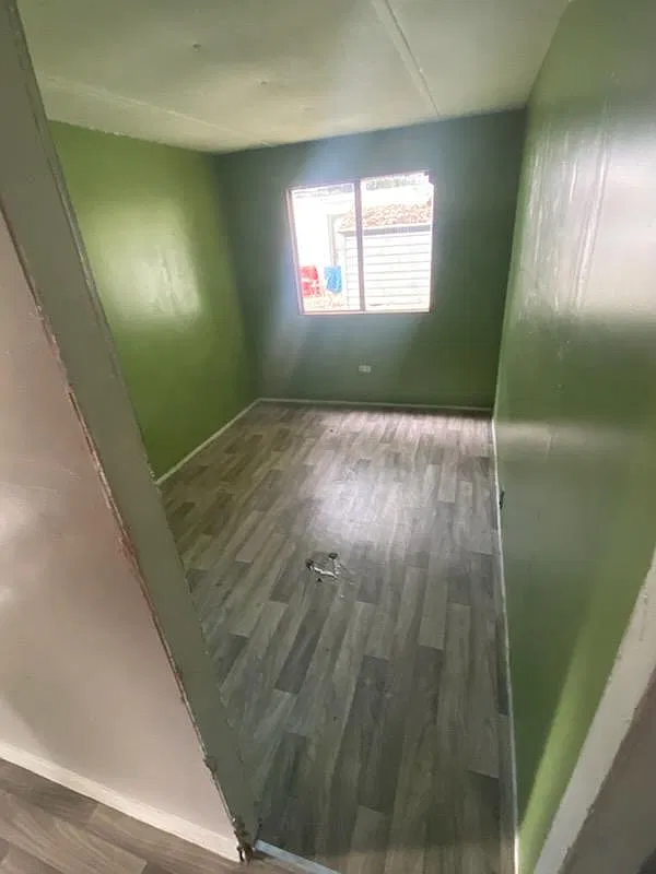 3 bed, 1.5 bath, 900 sqft, $1,100 — Photo 2