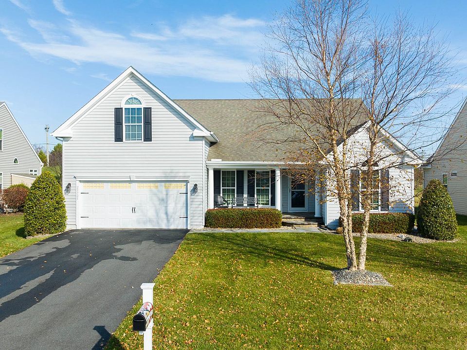 1st image of 29725 Vincent Village Dr