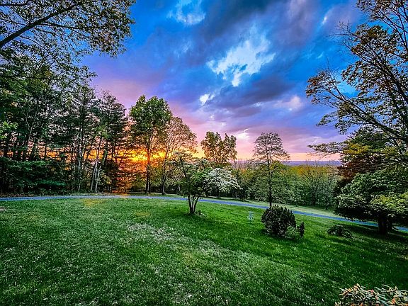 3rd image of 188 New Market Reservoir Rd