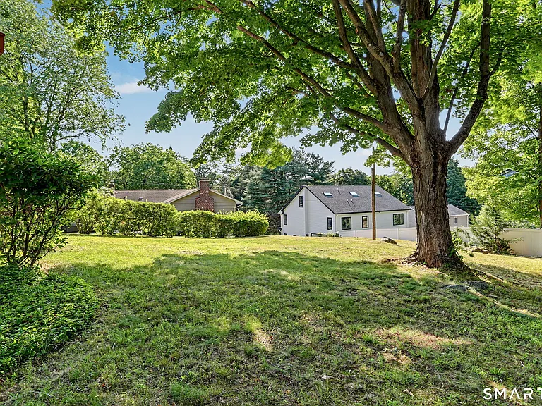 45 Valleyview Rd — Photo 24